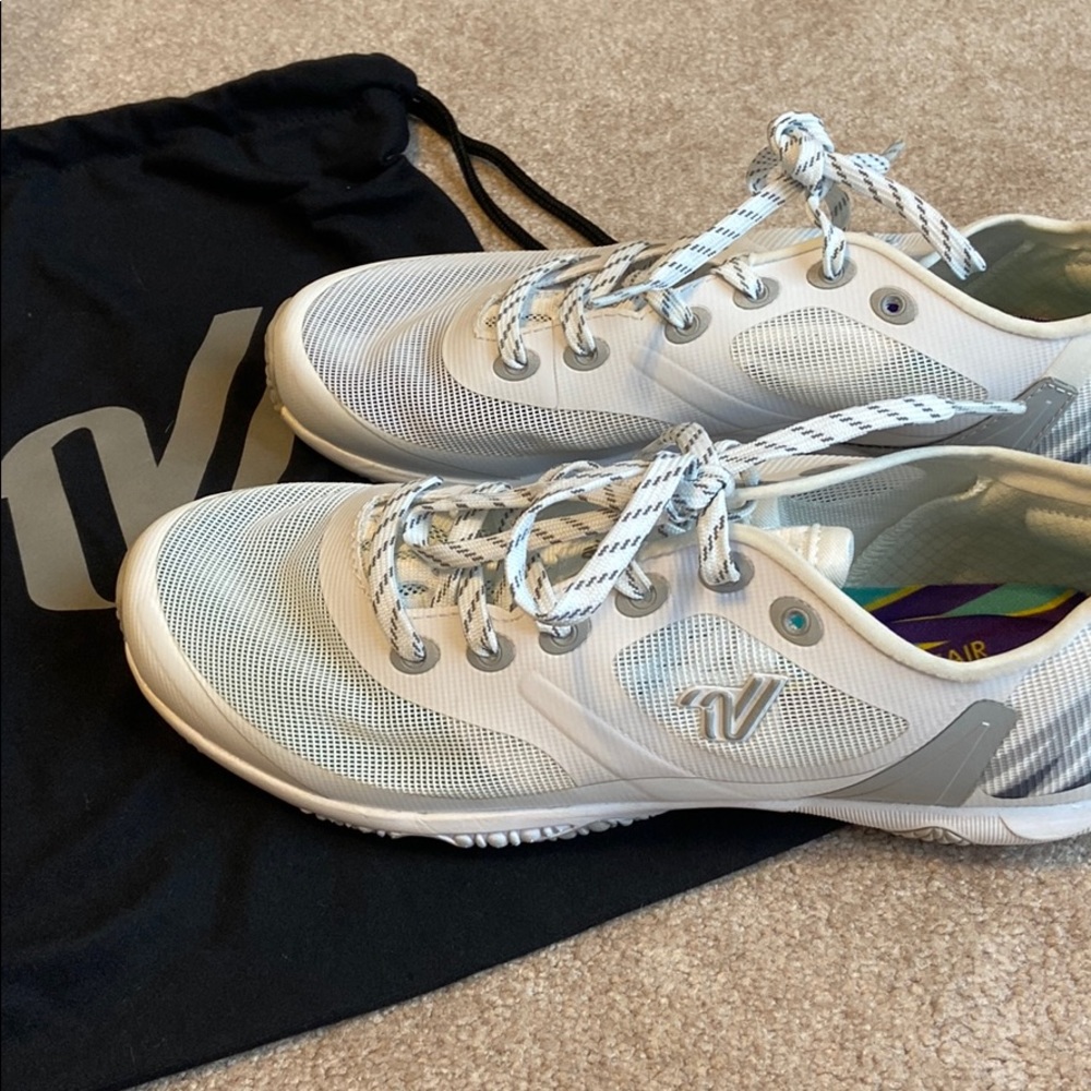 NWOT Varsity ascend cheerleading shoes